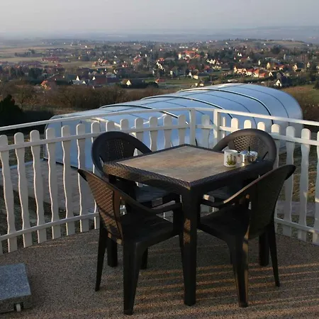 - Balaton 39729 *